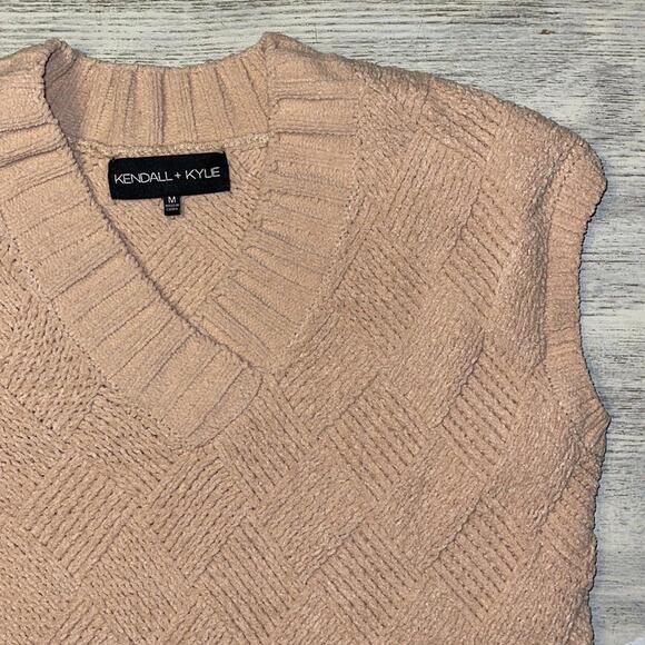 EUC Kendall + Kylie Cream Tan Argyle Pattern Chenille Sweater Vest Size M - Picture 2 of 9